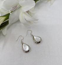 Load image into Gallery viewer, Mother of pearl teardrops set in silver dangle and drop earrings
